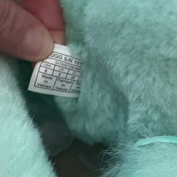 UGG Light tiffany Blue Sheepskin Boots with Ribbon - Picture 5 of 5